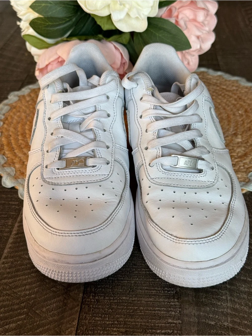 Nike Air Kids White Low-Top Sneakers